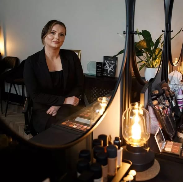 Laura Strathearn Obituary, Death; Glasgow Beauty Therapist Loses Five-Year Battle with Breast Cancer After Heartbreaking Diagnosis